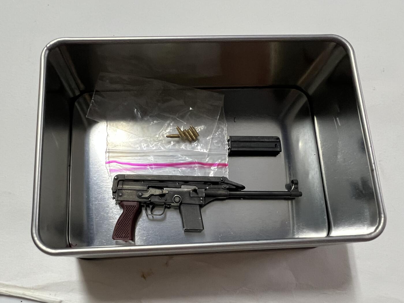 零元拍：H&G 1/6 79式模型，全金属，瑕疵描述：保险功能时有时无，其他都没有问题。