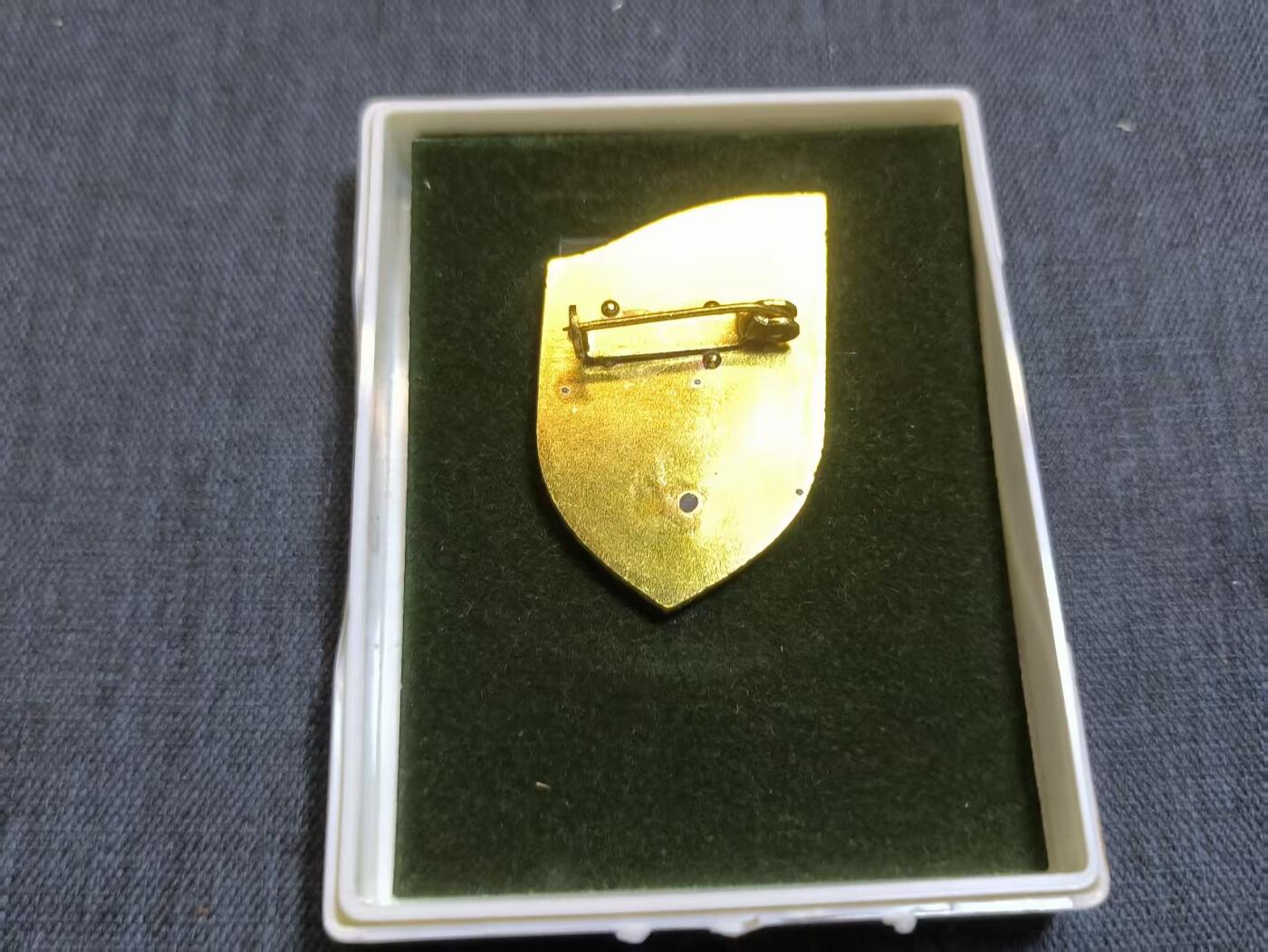罗岚⭐爱藏⭐精品国庆前瞻专拍-分享拍场赚佣金 民主德国史塔西三十周年奖章带盒