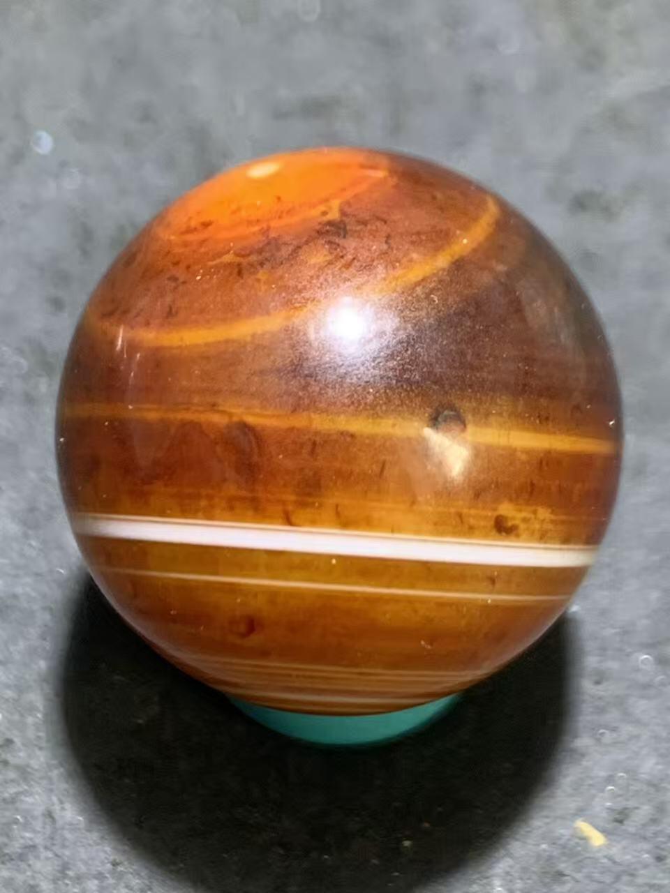 精美双天眼高玉化缠丝玛瑙2.0圆珠一颗。