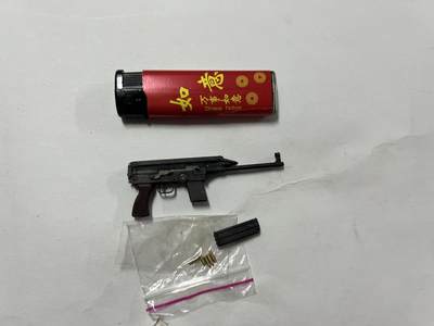 零元拍：H&G 1/6 79式模型，全金属，瑕疵描述：保险功能时有时无，其他都没有问题。 - 零元拍：H&G 1/6 79式模型，全金属，瑕疵描述：保险功能时有时无，其他都没有问题。
