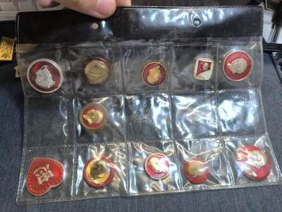 罗岚⭐爱藏⭐精品国庆前瞻专拍-分享拍场赚佣金 - 十年时期 各类主席像章一册
