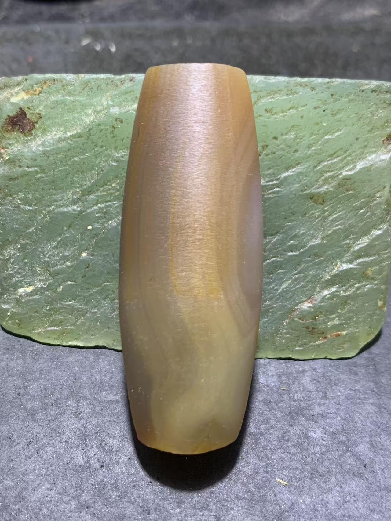 高玉化缠丝玛瑙桶珠，珠坯料一颗，