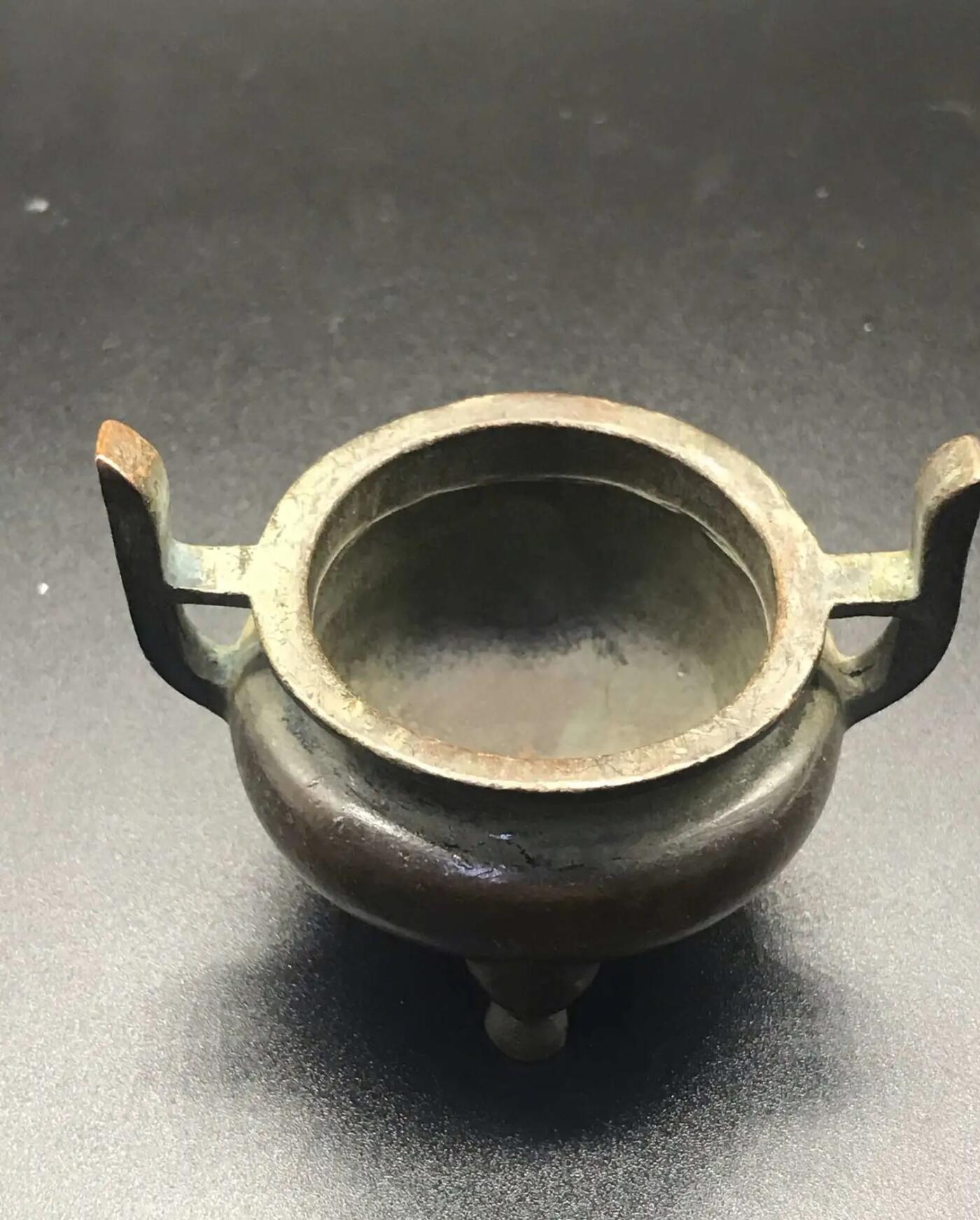 江南站06场杂项 收藏级！！！三足双耳香炉