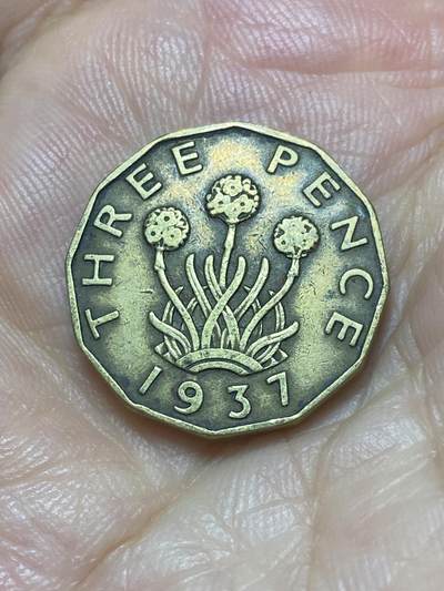 2025年第九十二场(总第一百一十八场）外国好品散币(免佣金) - 英国🇬🇧1937年3便士(乔治六世加冕年，第一版首发年)