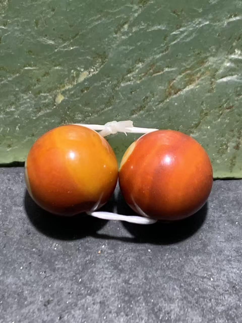 精美高玉化天眼纹缠丝玛瑙腰珠一对！