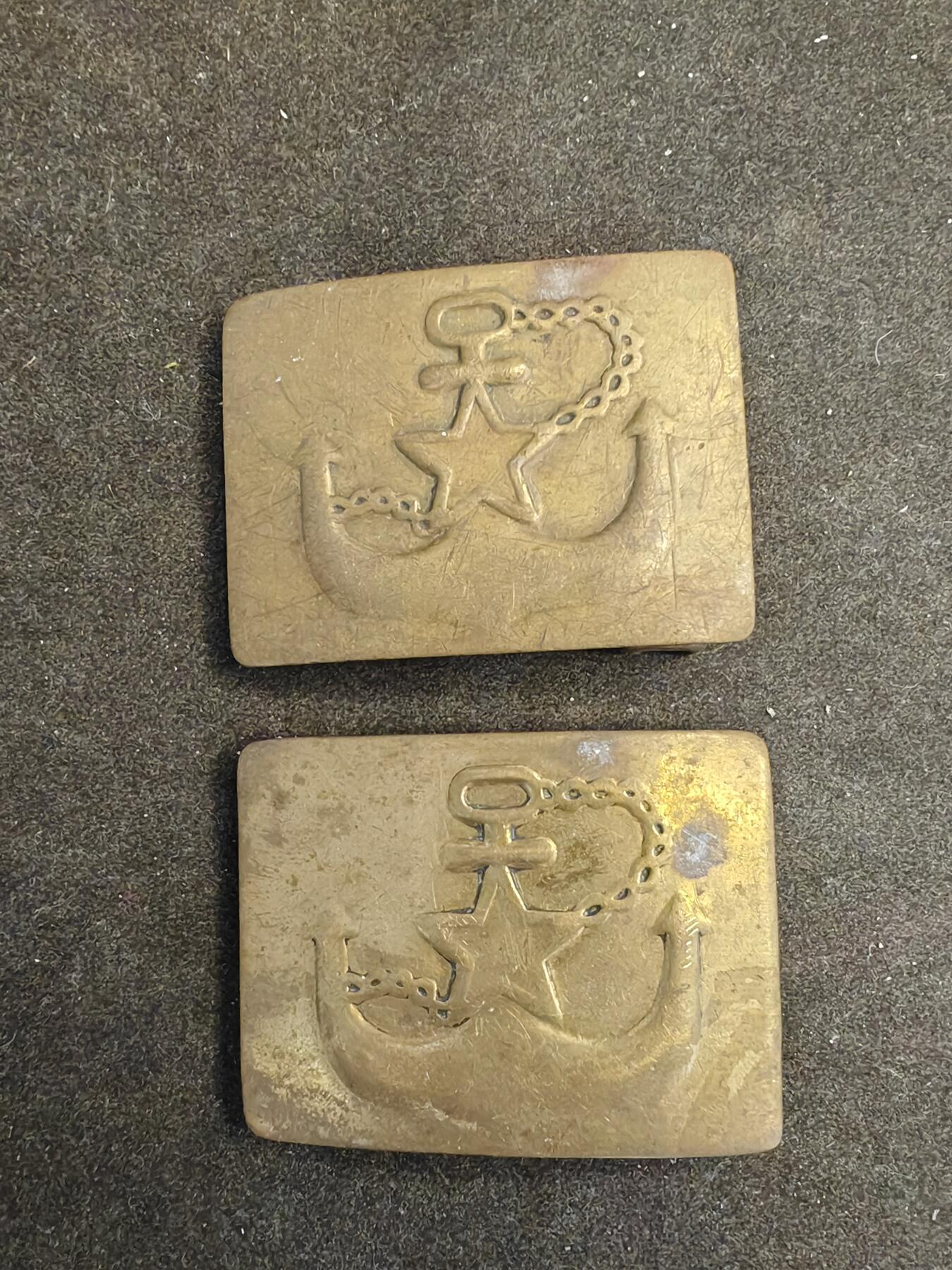 老铜皮带扣两个