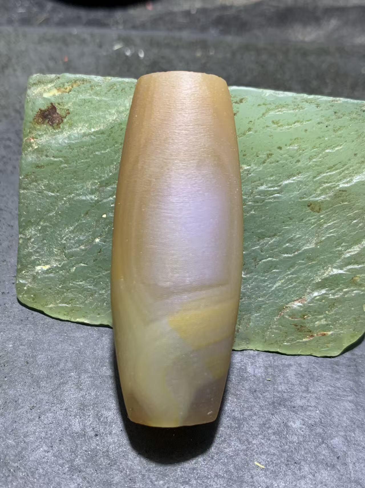 高玉化缠丝玛瑙桶珠，珠坯料一颗，