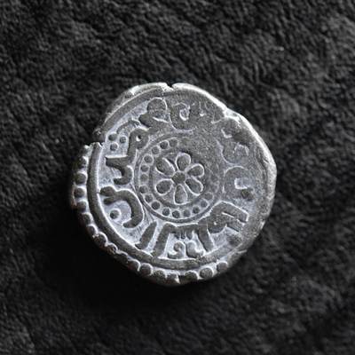 【良泉】第40期【直播场】10月16日晚19.30点开拍！225组（本场结束后外出旅游。之前预存钱币的朋友请告知，将连同本场拍品一起邮寄）  - 【少见】公元1200-1220年【花剌子模王国】阿拉乌丁·摩诃末，达瓦尔地区打制吉塔尔，3.03克