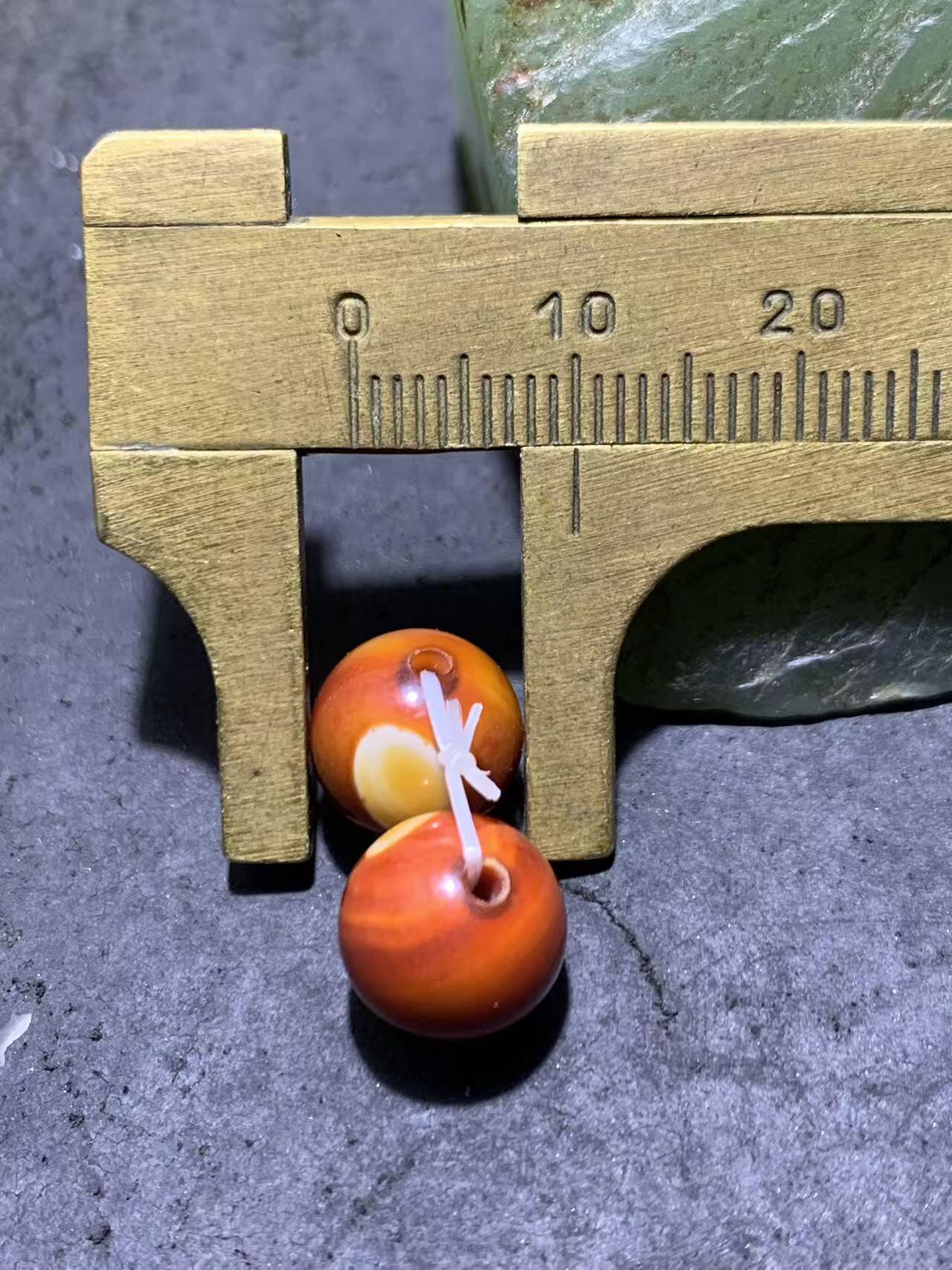 精美高玉化天眼纹缠丝玛瑙腰珠一对！