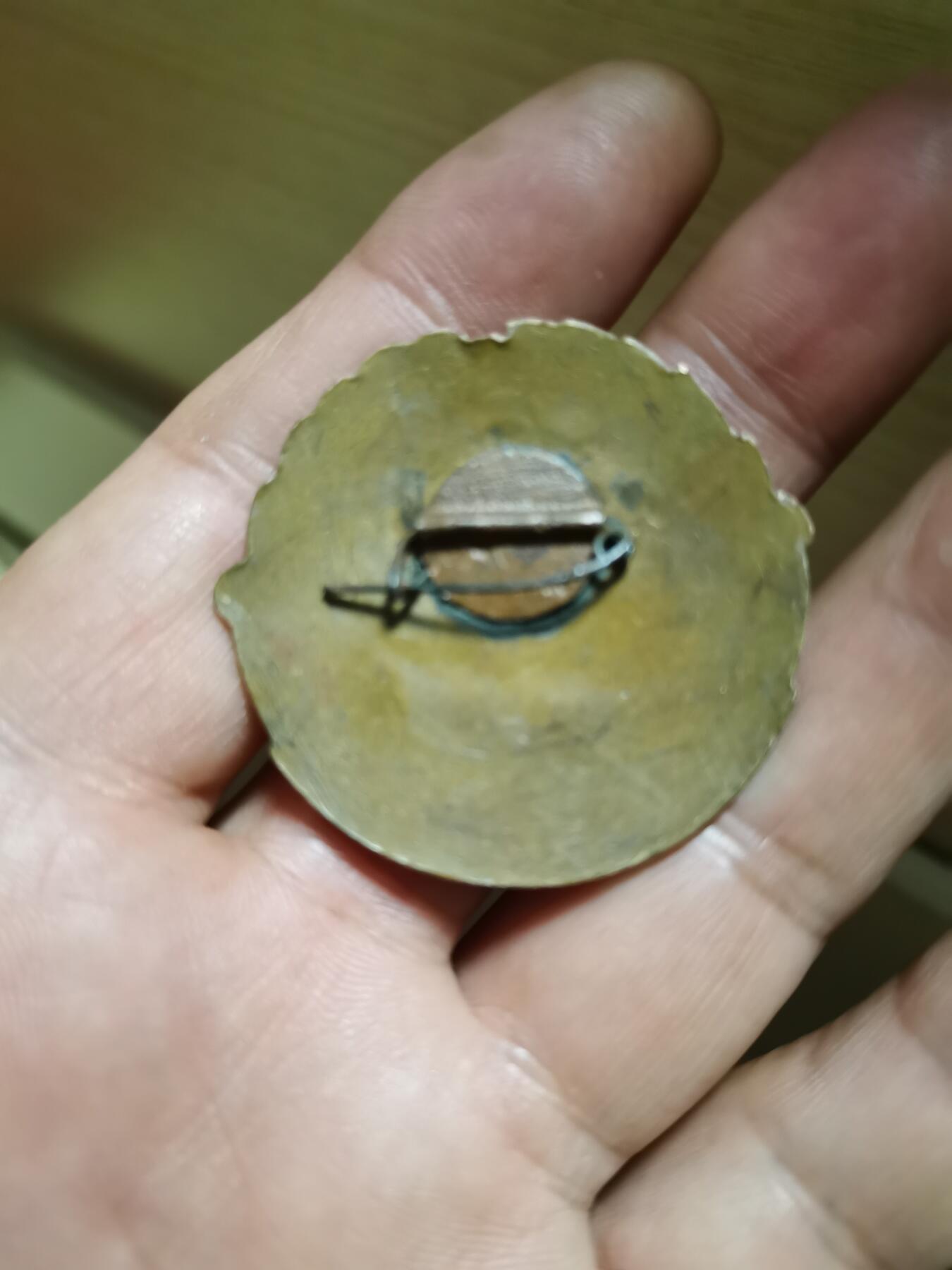 朝鲜模范军人表老章 美品一枚