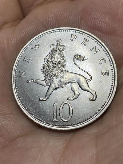 2025年第九十二场(总第一百一十八场）外国好品散币(免佣金) - 英国🇬🇧1968年10新便士(伊丽莎白二世中年花冠，十进制第一版首发年)