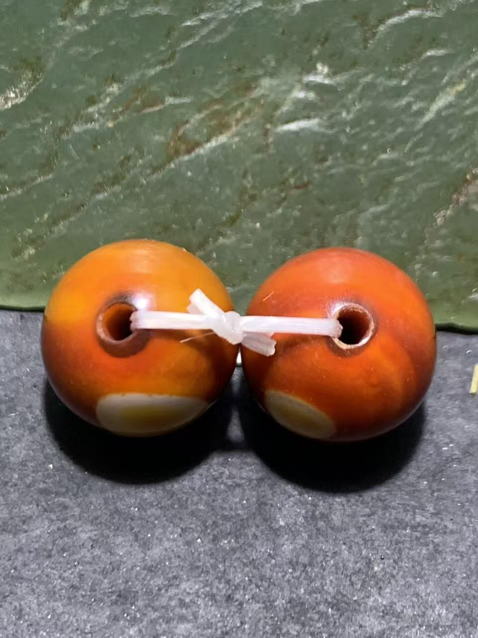 精美高玉化天眼纹缠丝玛瑙腰珠一对！