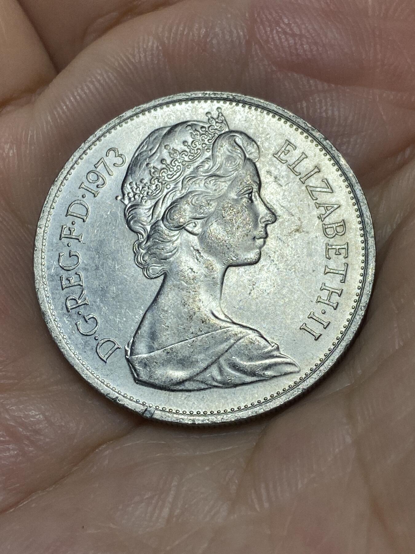 2025年第九十二场(总第一百一十八场）外国好品散币(免佣金) 英国🇬🇧1973年10新便士(伊丽莎白二世中年花冠，十进制第一版)
