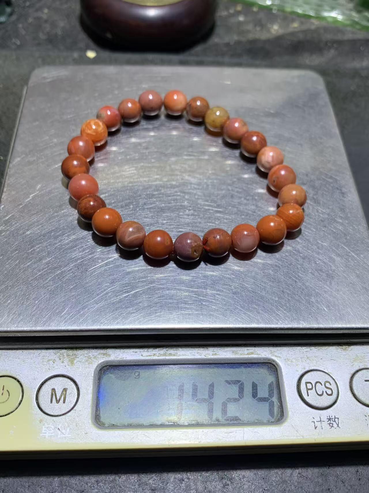 川料南红玛瑙通货手串一条，