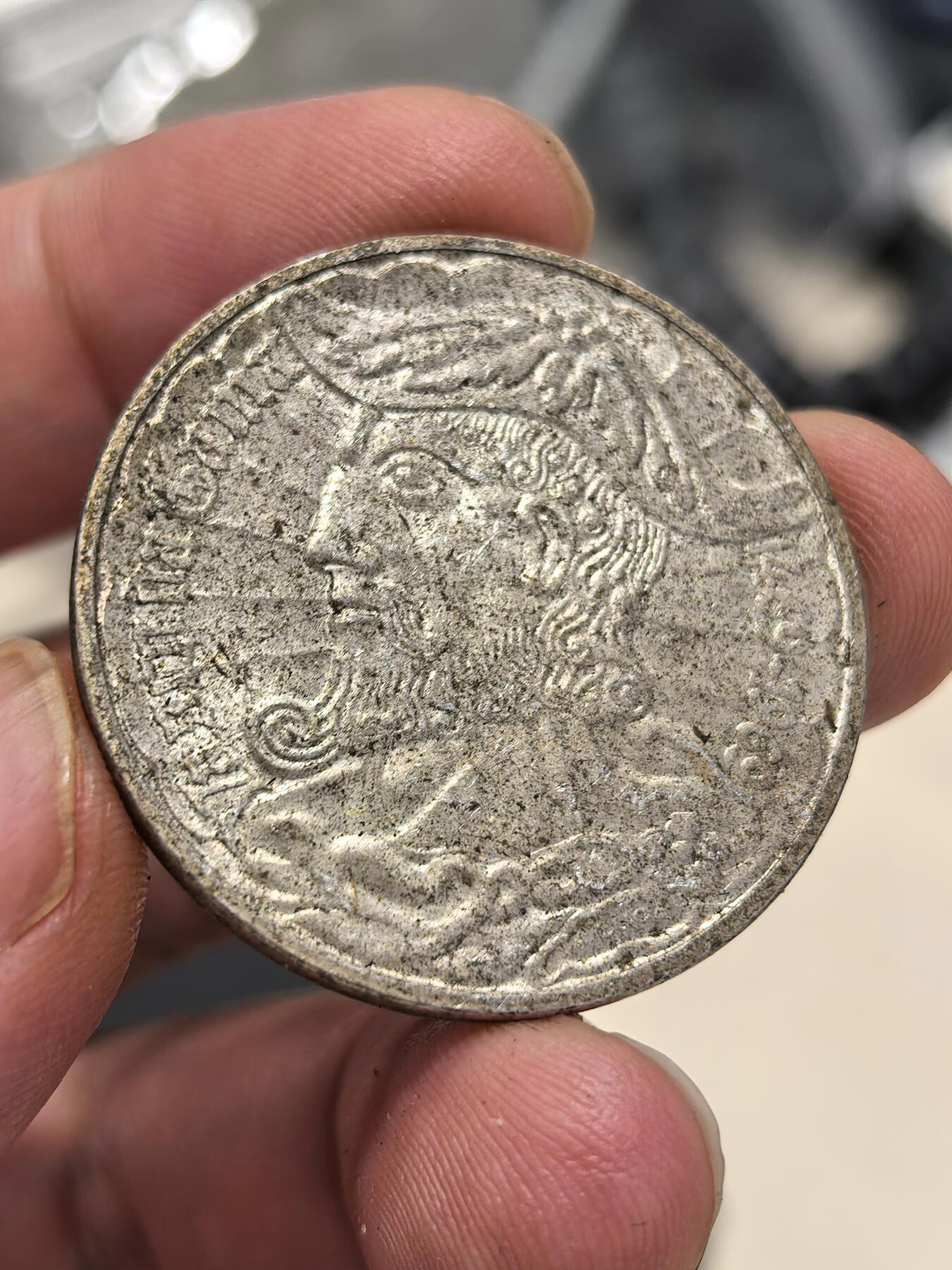 博洋堂世界钱币拍卖第140期（全场包邮） 葡萄牙王国1969年50埃斯库多瓦斯科·达伽马大银元一枚，品相极好，双面原味车轮转光，没有任何瑕疵。