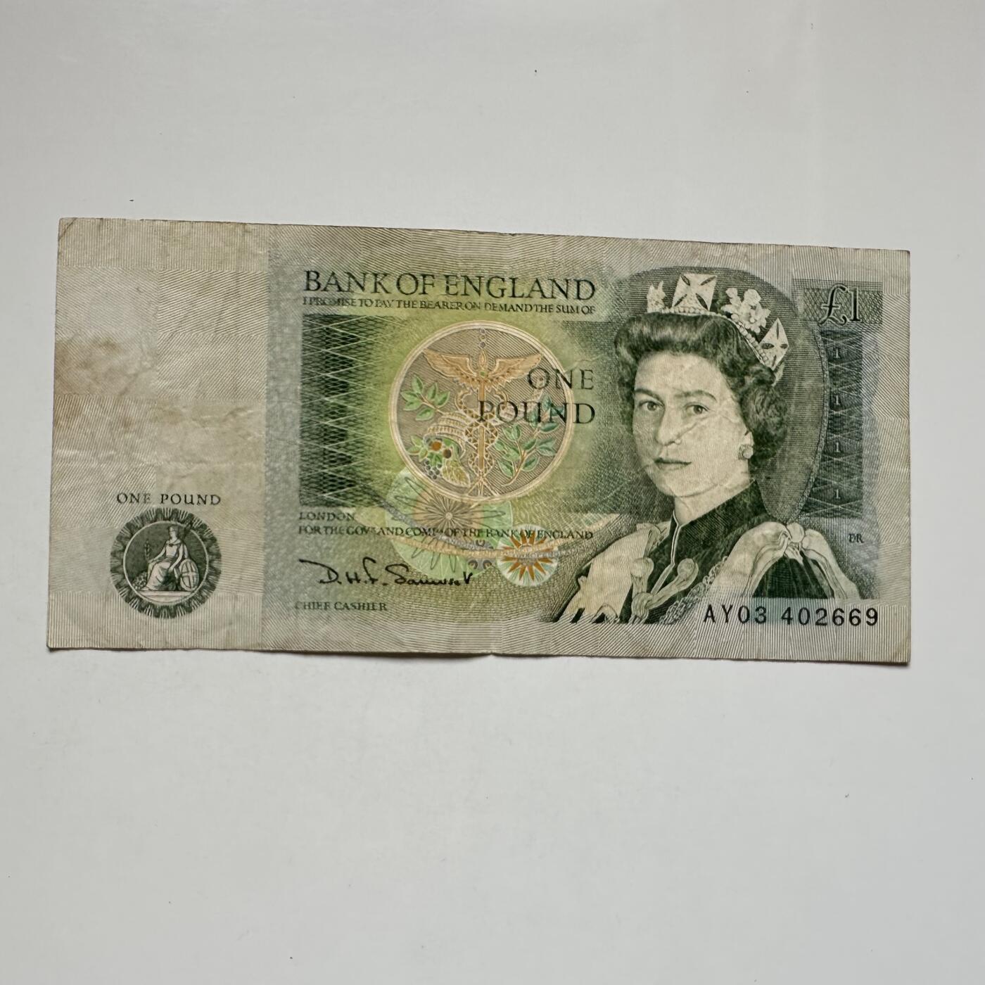 🌹外币初藏🌹🐯2025年第104场  每周二四六晚8️⃣点 接代拍 英国牛顿一英镑a