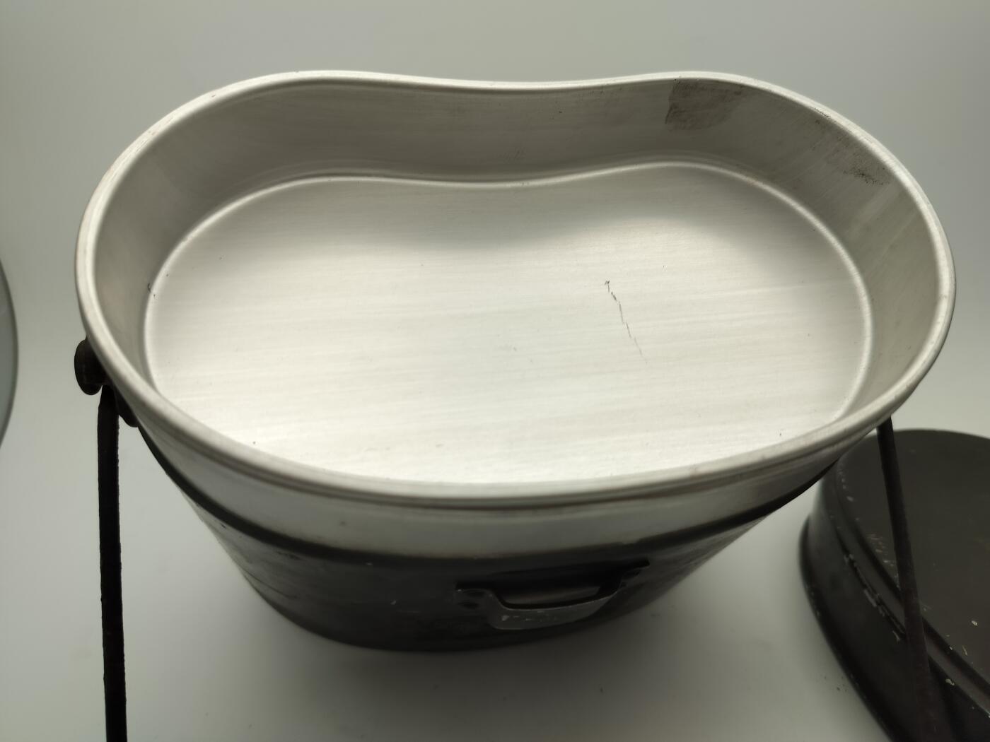 徽章杂项专场 老饭盒 古董饭盒 有使用痕迹