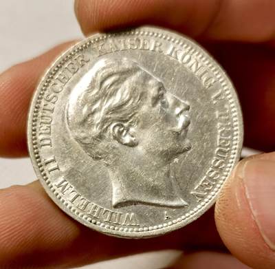 甄臻铺-世界币章拍卖（第34期），送拍享返佣金等优惠多多 1907年德国普鲁士威廉二世3马克银币，浅浅转光