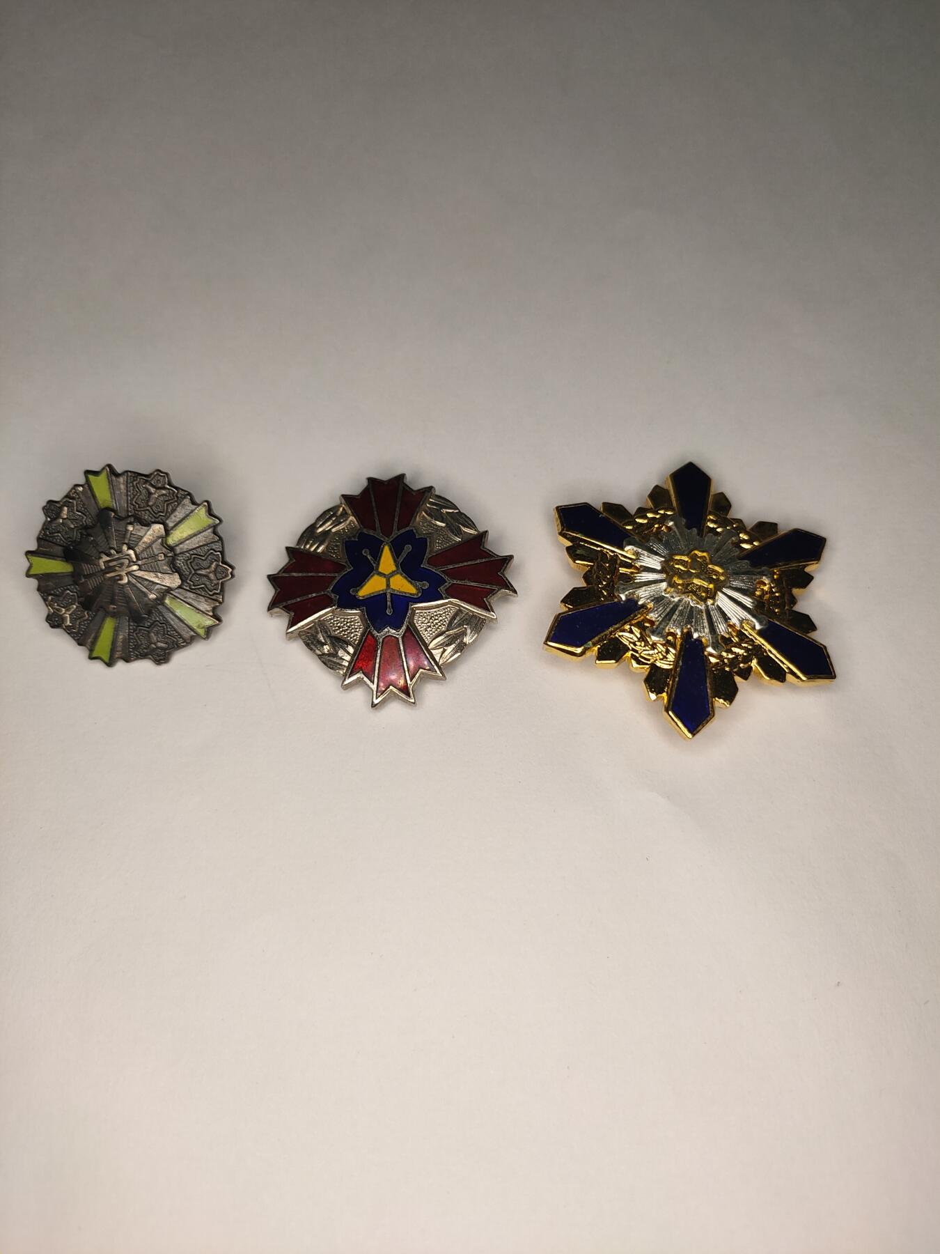 徽章杂项专场 消防功绩章三枚 消防功劳章 消防徽章 珐琅工艺