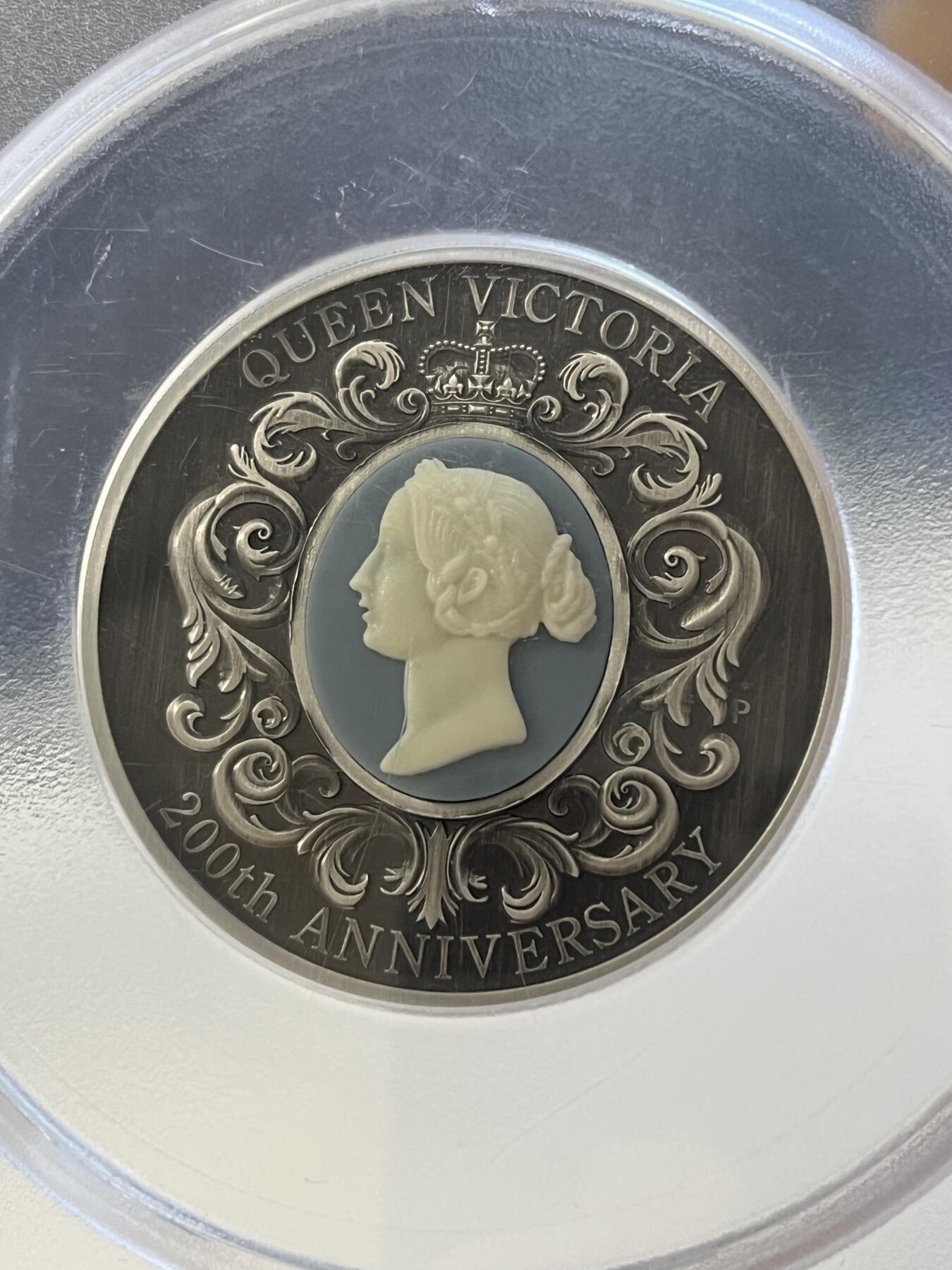 第176期拍卖【长期征集拍品】【欢度国庆中秋双节】 澳大利亚2019维多利亚女王镶嵌银币PCGS-MS69首无盒无证书，9999银，发行2000枚
