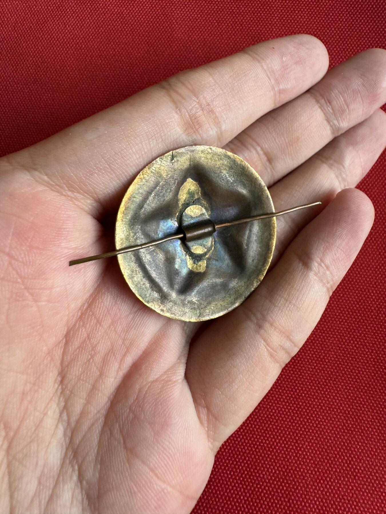 五哥徽章群   20号周六晚上八点4群联拍 帽徽