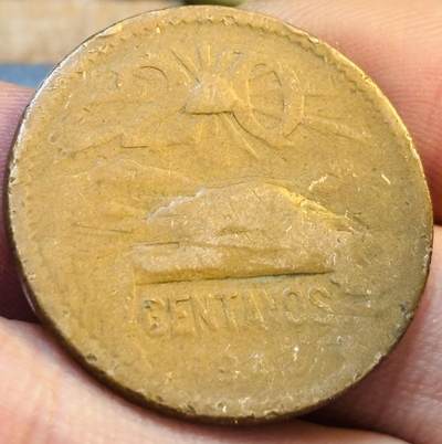 文馨钱币收藏第 272 场， 长期接收代拍品 - 1943 年墨西哥金字塔铜币 20 分首发年