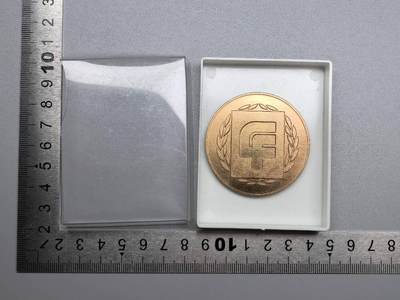 小驴勋章奖章收藏9月20日星期六晚18点拍卖（收有偿代拍，送拍规则在简介最后，参拍须阅读规则后再参拍，关系到运费包装发货时效真假辨别等关键信息，店主微信码在最后一拍品） - 东德纪念铜章