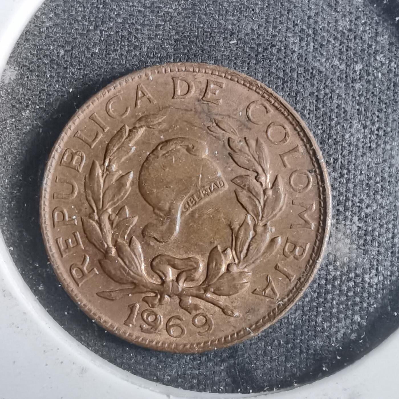 沼泽如烟--第842场 哥伦比亚1969年一分