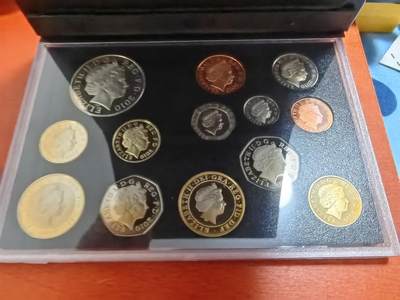 长老汇蛇年精选第四十八场拍卖 2010英国精制币13枚，盒证全