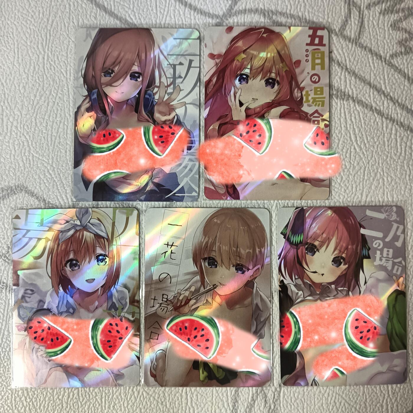 花开卡拍第39期（9月21号周日截拍，品控勿拍!!!拍品不寄存，运费5元，自制卡难免瑕疵，可能存在轻微撞角爆边等出厂瑕疵，品控介意勿拍！） 五等分花嫁卡牌 一套5张 斜纹彩闪 艺术版
