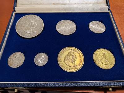 长老汇蛇年精选第四十八场拍卖 1964南非精制币7枚套装，原盒，5银+2铜，整套原盒越来越少见了