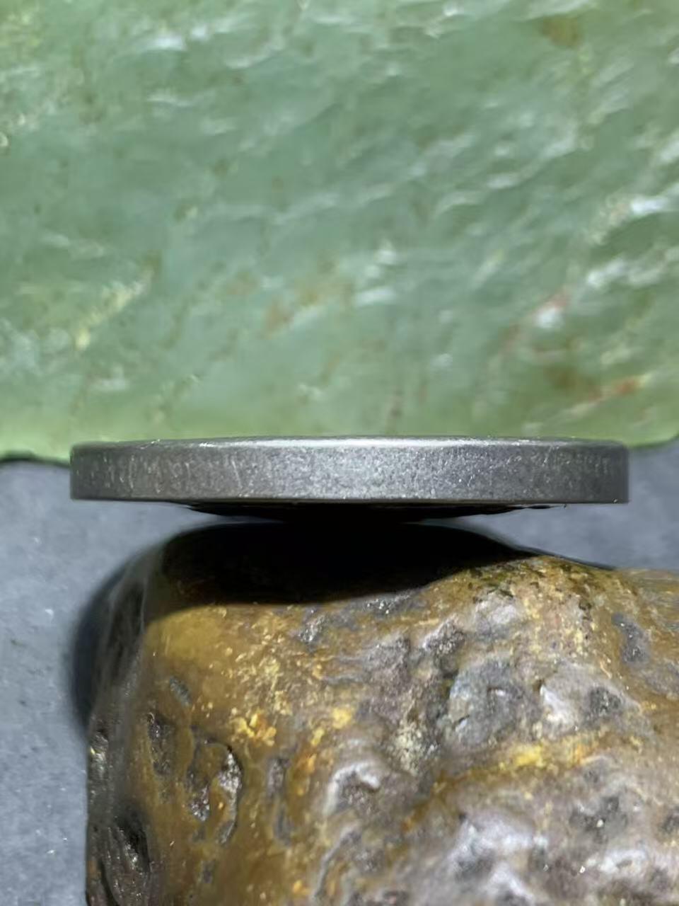 钛金属藏式九宫八卦牌一个，