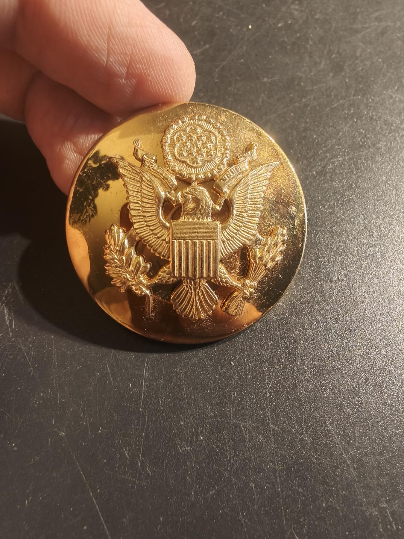 老王徽章第150期 美国陆军大檐帽帽徽