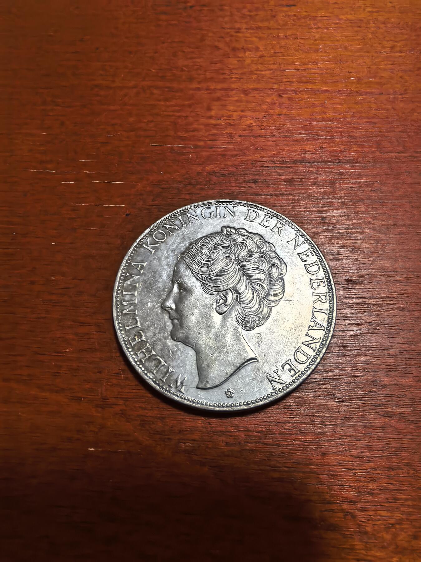 长老汇蛇年精选第四十八场拍卖 1933荷兰威廉明娜2.5盾银币，25克720银，深发版