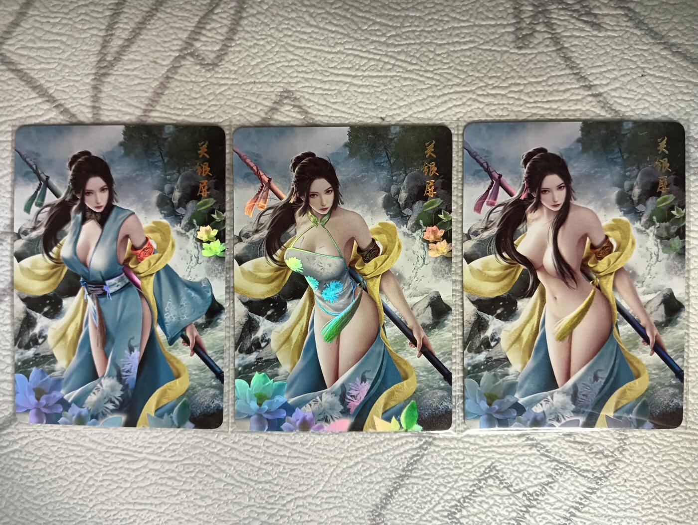 花开卡拍第39期（9月21号周日截拍，品控勿拍!!!拍品不寄存，运费5元，自制卡难免瑕疵，可能存在轻微撞角爆边等出厂瑕疵，品控介意勿拍！） 燎原乱世红颜关银屏彩闪三渐变