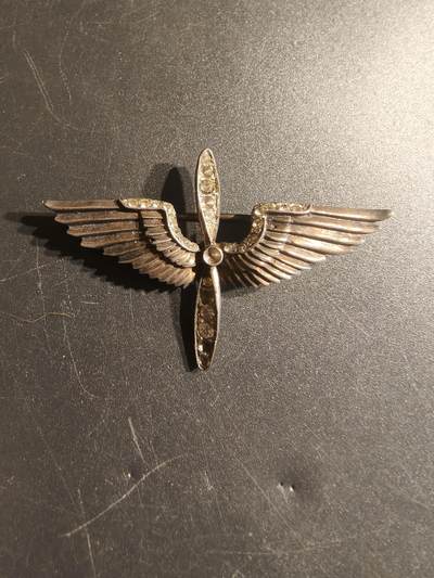 老王徽章第150期 - 美国二战陆军航空兵飞行员帽徽 二战/战前横针版 2英寸 925英镶嵌水钻 军官高级定制版