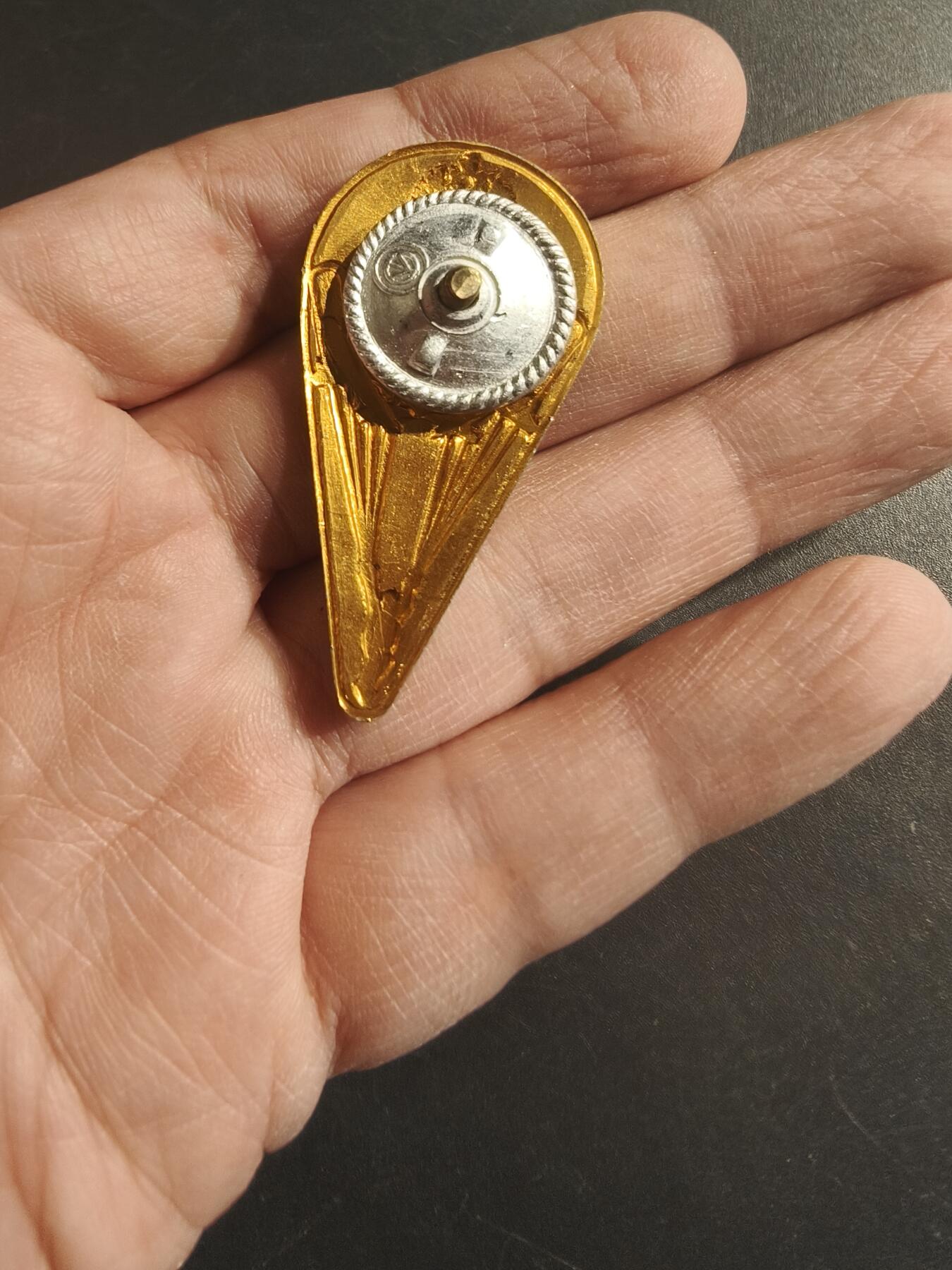 老王徽章第150期 乌克兰空降兵证章