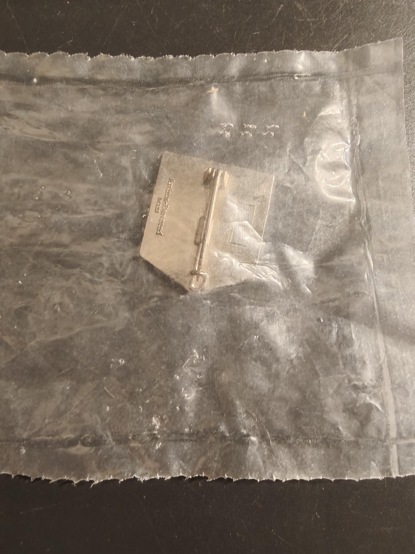 老王徽章第150期 喀麦隆第13工兵团证章    原袋