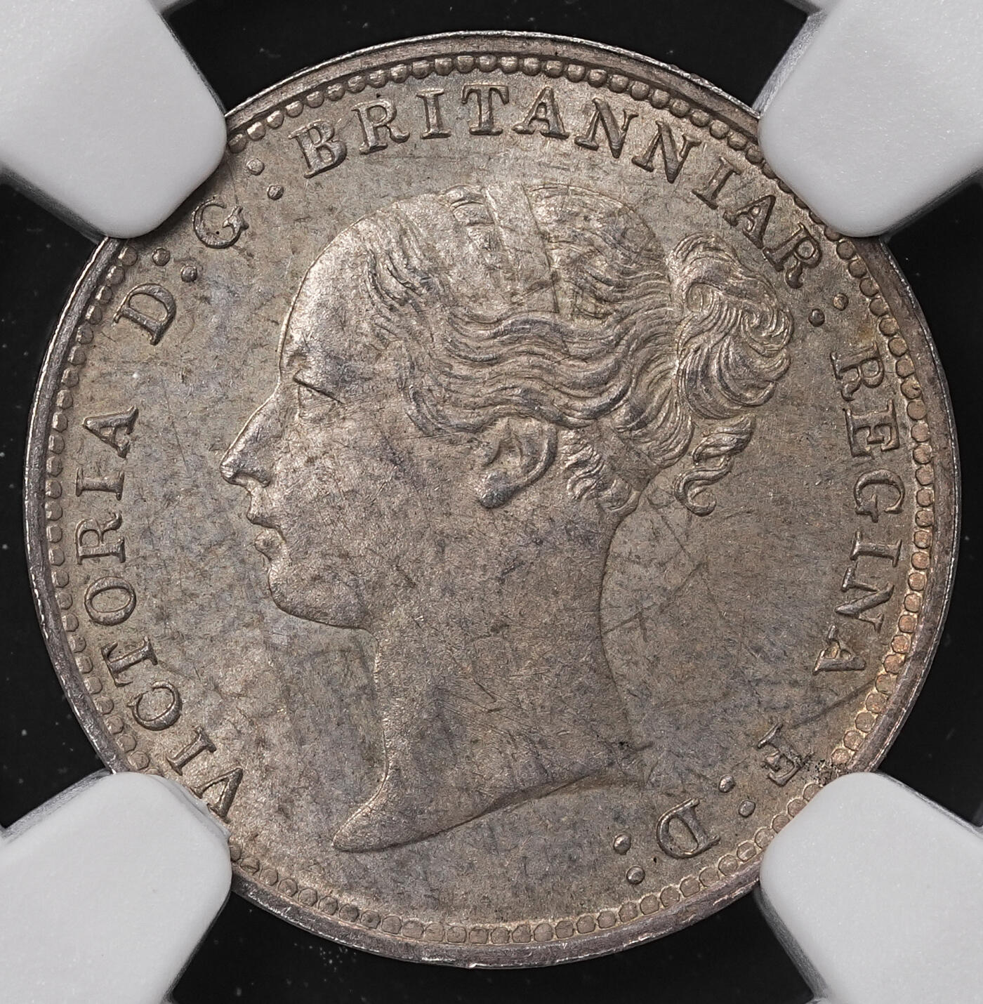 修遠堂世界钱币第八十五期 NGC MS64 1886年英国濯足3便士银币