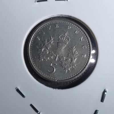 沼泽如烟--第845场 - 英国2000年5便士