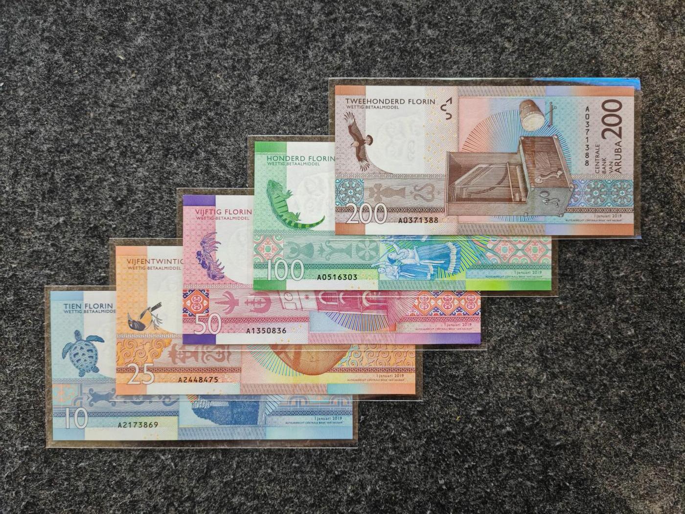 【礼羽收藏】🌏世界钱币拍卖第103期 【全套面值】美洲，阿鲁巴，ND (2019) ，10、25、50、100、200面值5枚全套，全新UNC