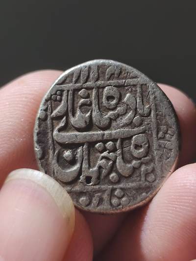 星盘世界钱币九月二十七日古典币精品专场 - 印度莫卧尔帝国沙贾汗银卢比，造于古吉拉特邦第一大城，在我国史书中被郑和记载的阿拨巴丹，难得好品，而且这一枚是方框版本