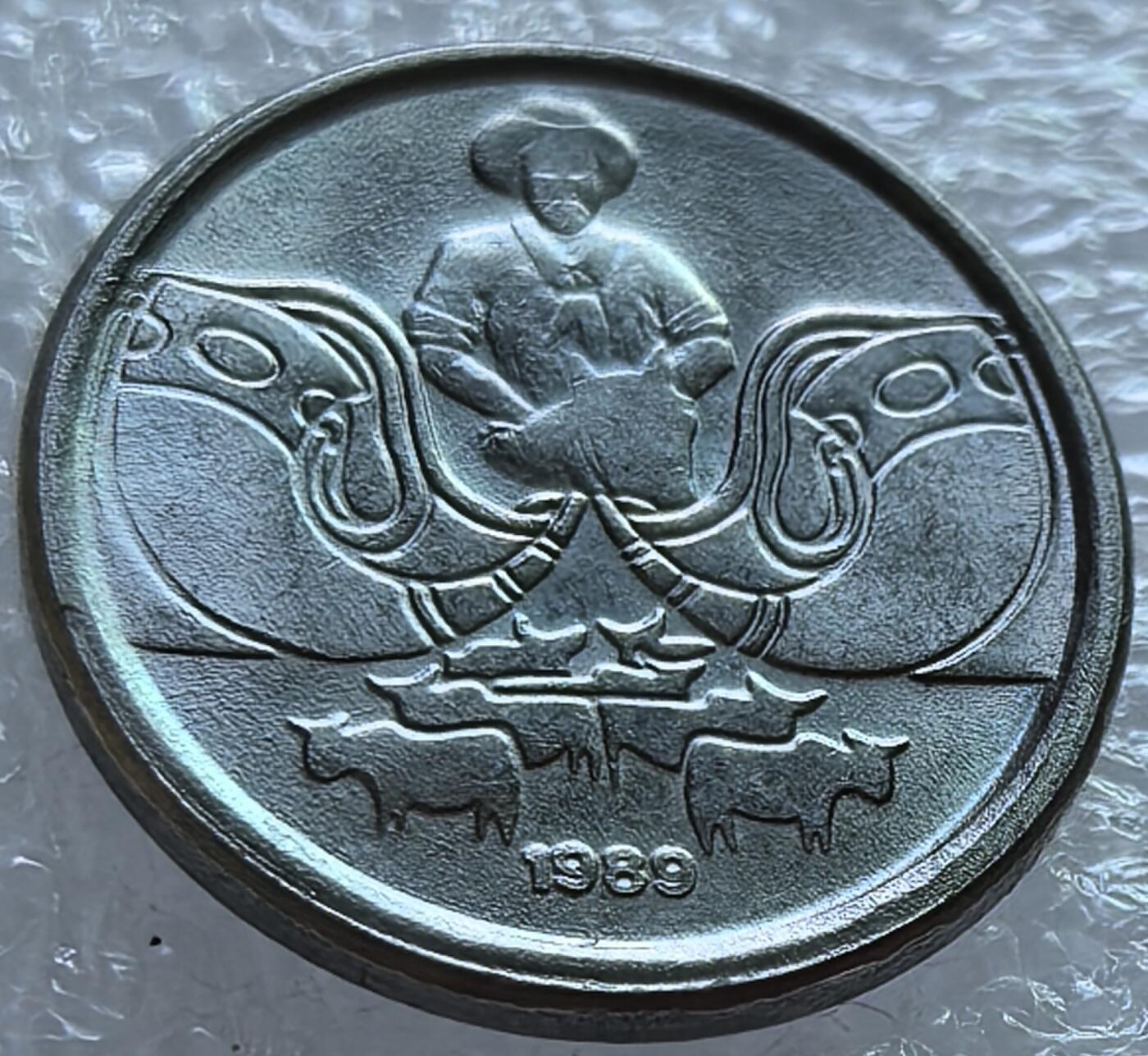 外国优质老铜币纪念币银币，周六九点倒数截拍，可寄存半年满百包邮，周日发货,，喜欢朋友微信扫描二维码可直接参拍 预展，待描述标题