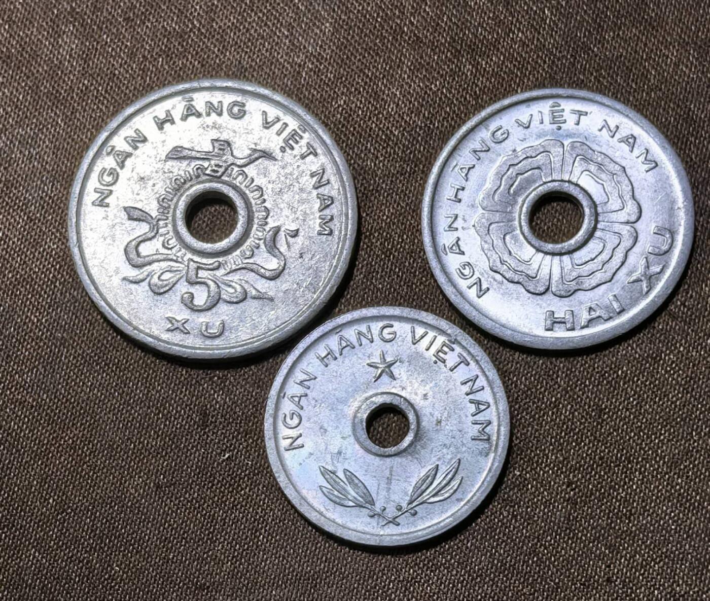 北京马甸外国币专卖第144期，外国币专场，陆续上拍，欢迎关注 越南 南越 1975年 1Xu 2Xu 5Xu 三枚套全