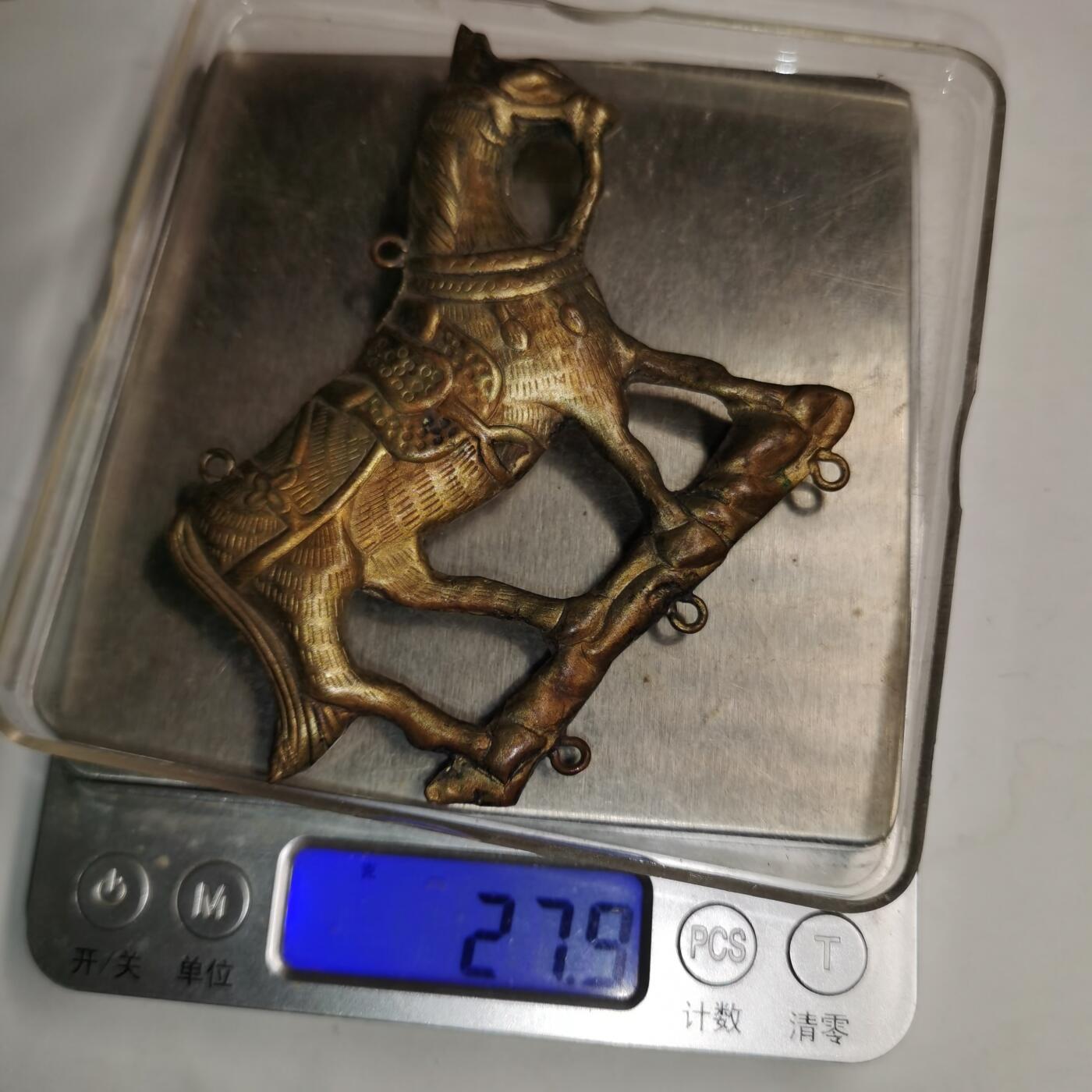 藏珍品阁专场75期 鎏金老独角兽，双面工厚重