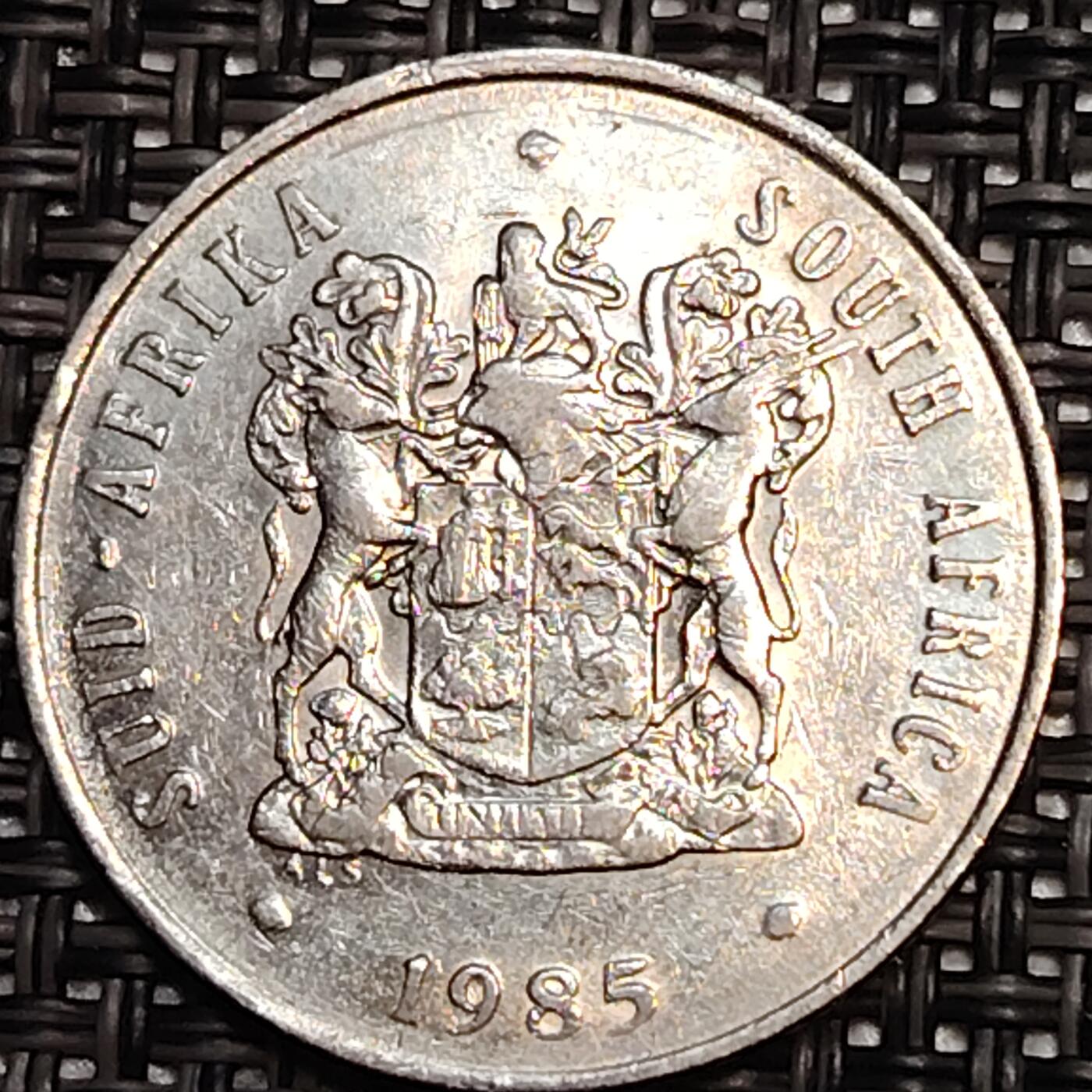 布加迪🐬～世界钱币(上海)🌾第 244 期 /  各国套币和散币 南非🇿🇦 1985年 20分
