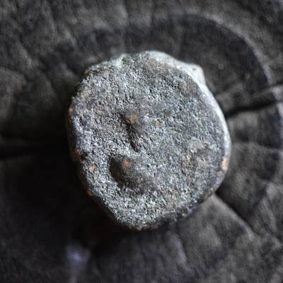 【良泉】第40期【直播场】10月16日晚19.30点开拍！225组（本场结束后外出旅游。之前预存钱币的朋友请告知，将连同本场拍品一起邮寄）  - 公元220-250年【贵霜】迦腻色伽二世“财富女神”铜币，6.98克