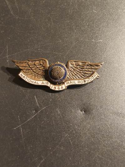 老王徽章第150期 - 美国空军老兵协会证章    带珐琅   1.75英寸   横针版