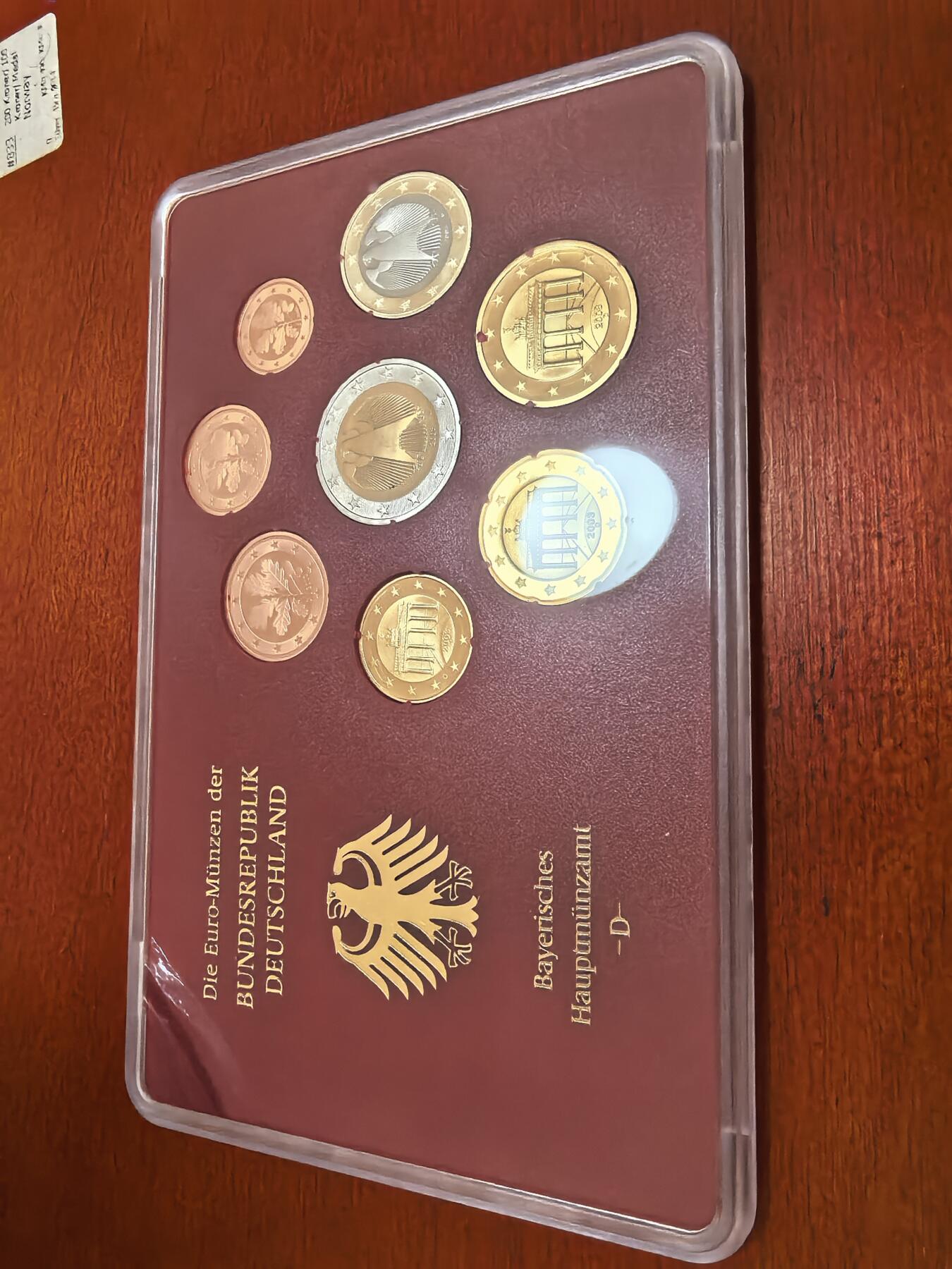 长老汇蛇年精选第四十九场拍卖 2003D德国8枚精制套币，面值3.88欧元，原厂外纸