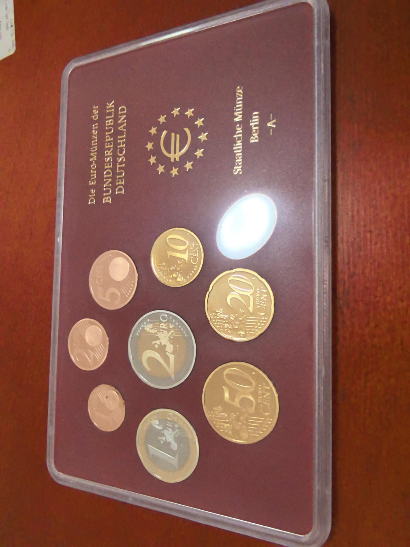 长老汇蛇年精选第四十九场拍卖 2005A德国8枚精制套币，面值3.88欧元，原厂外纸